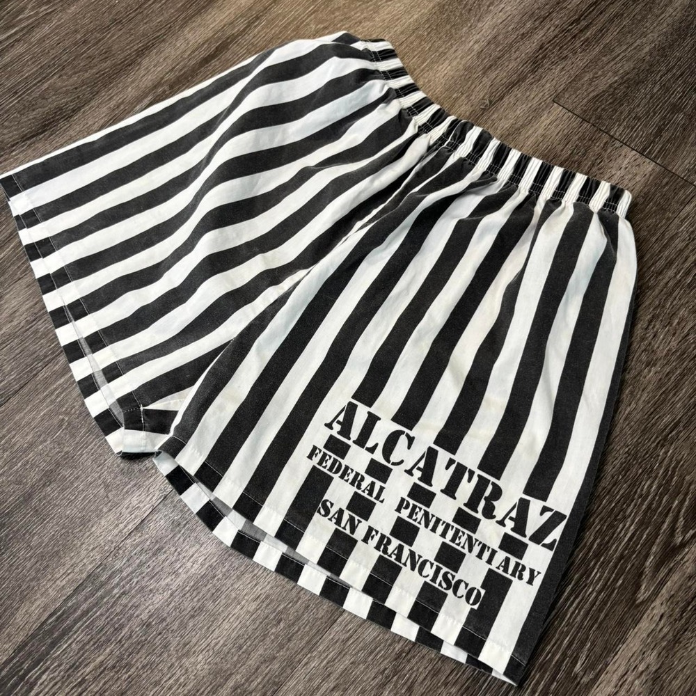 Vintage Alcatraz Federal Prison Stripe Shorts Y2K Tourist Souvenir M